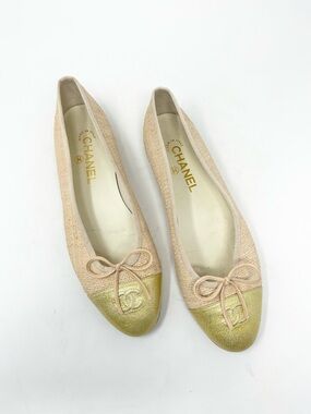 Chanel CC Ballet Flat Raffia & Gold Patent Leather Cap-Toe size 39 EU 8.5 US